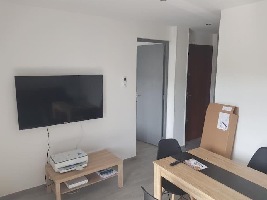 Appartement Superbe T3 Climatise Avec Balcon Parking Public Gratuit à Marseille Extérieur photo